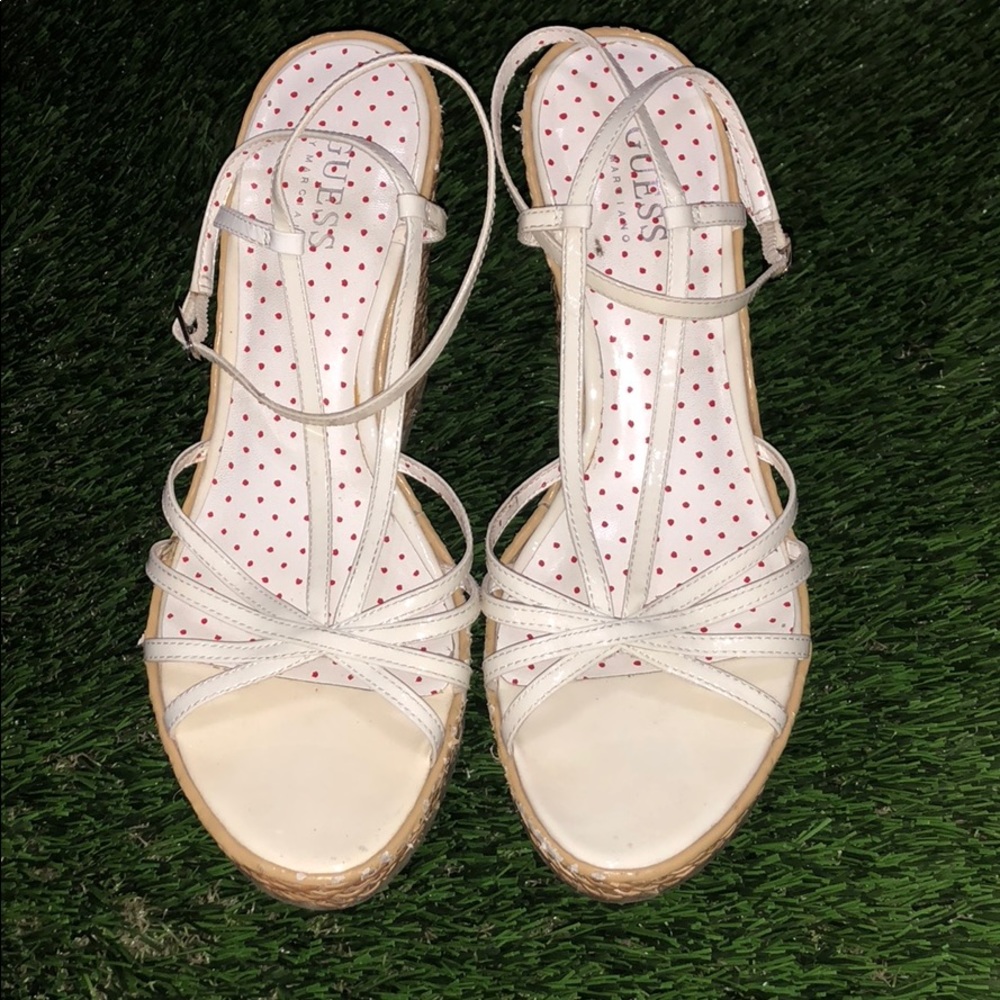 🌺Guess wrap up platform white strappy sandals